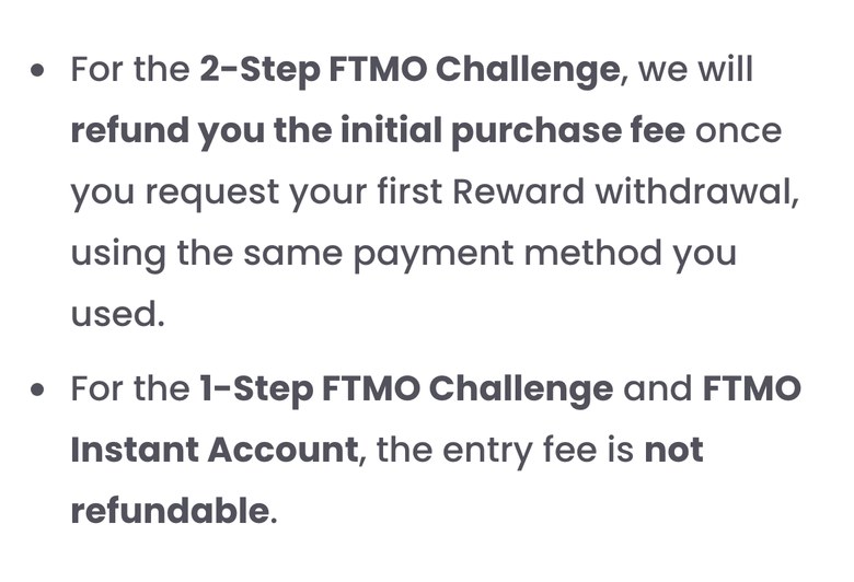 FTMO公式FAQ「Is the entry fee refunded?」（スマホ表示）。2-Stepは、最初の報酬の出金を請求すると、支払ったときと同じ方法で料金を返金する。1-StepとFTMO Instant Accountの料金は返金されない、と書かれている
